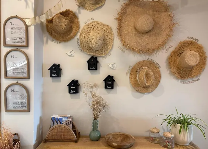 Montroig 5 Boutique 4* Σίτζες