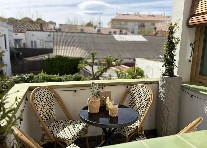 Ξενοδοχείο με διαμερίσματα Montroig 5 Boutique 4*