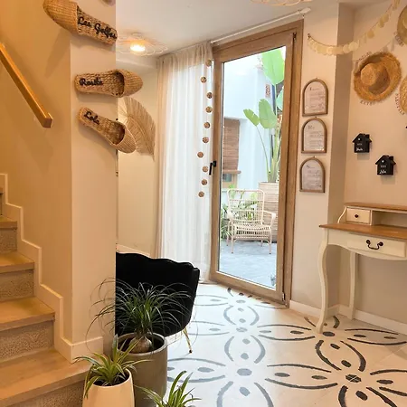 Montroig 5 Boutique Aparthotel *