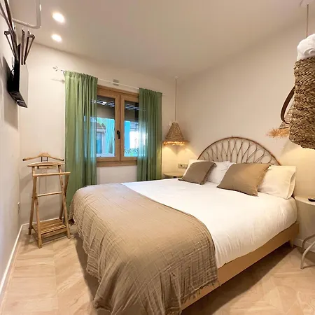 Aparthotel Montroig 5 Boutique *
