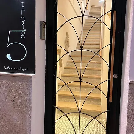 Montroig 5 Boutique Sitges
