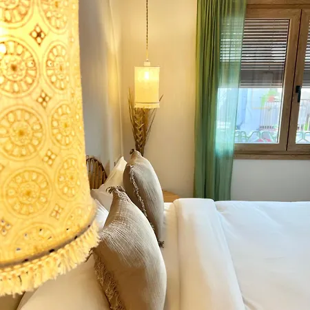 Montroig 5 Boutique Aparthotel