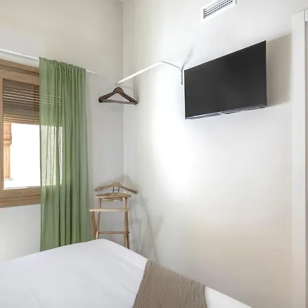 Montroig 5 Boutique Apart-hotel *