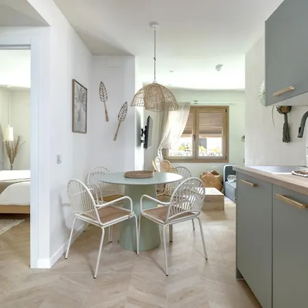 Montroig 5 Boutique Apart-hotel
