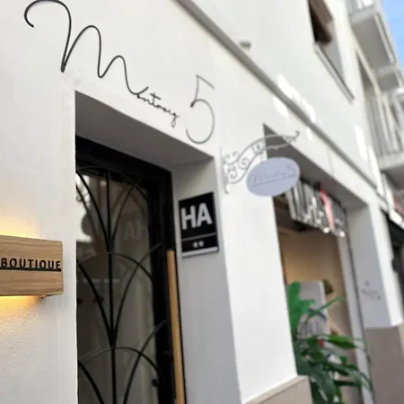Aparthotel Montroig 5 Boutique 4*