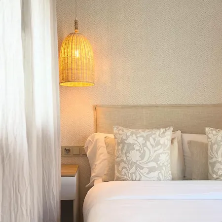 Montroig 5 Boutique 4*
