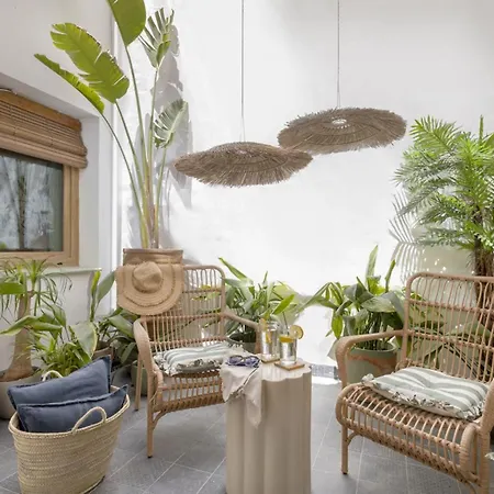 Montroig 5 Boutique Aparthotel